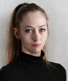 Porträt Julia Seeber_Werkstudentin bei PMG Presse-Monitor