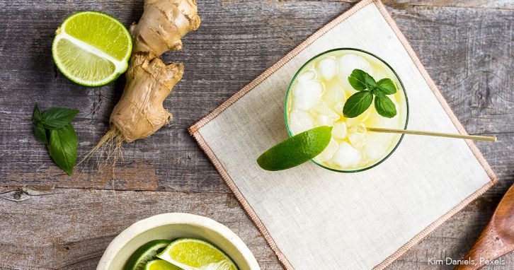 Superfoods: Ingwer und Limette als Getränk